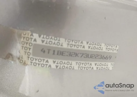 2003 Toyota Camry Le z USA, uszkodzony, nr VIN 4T1BE32K73U223669